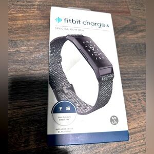 FITBIT CHARGE 4